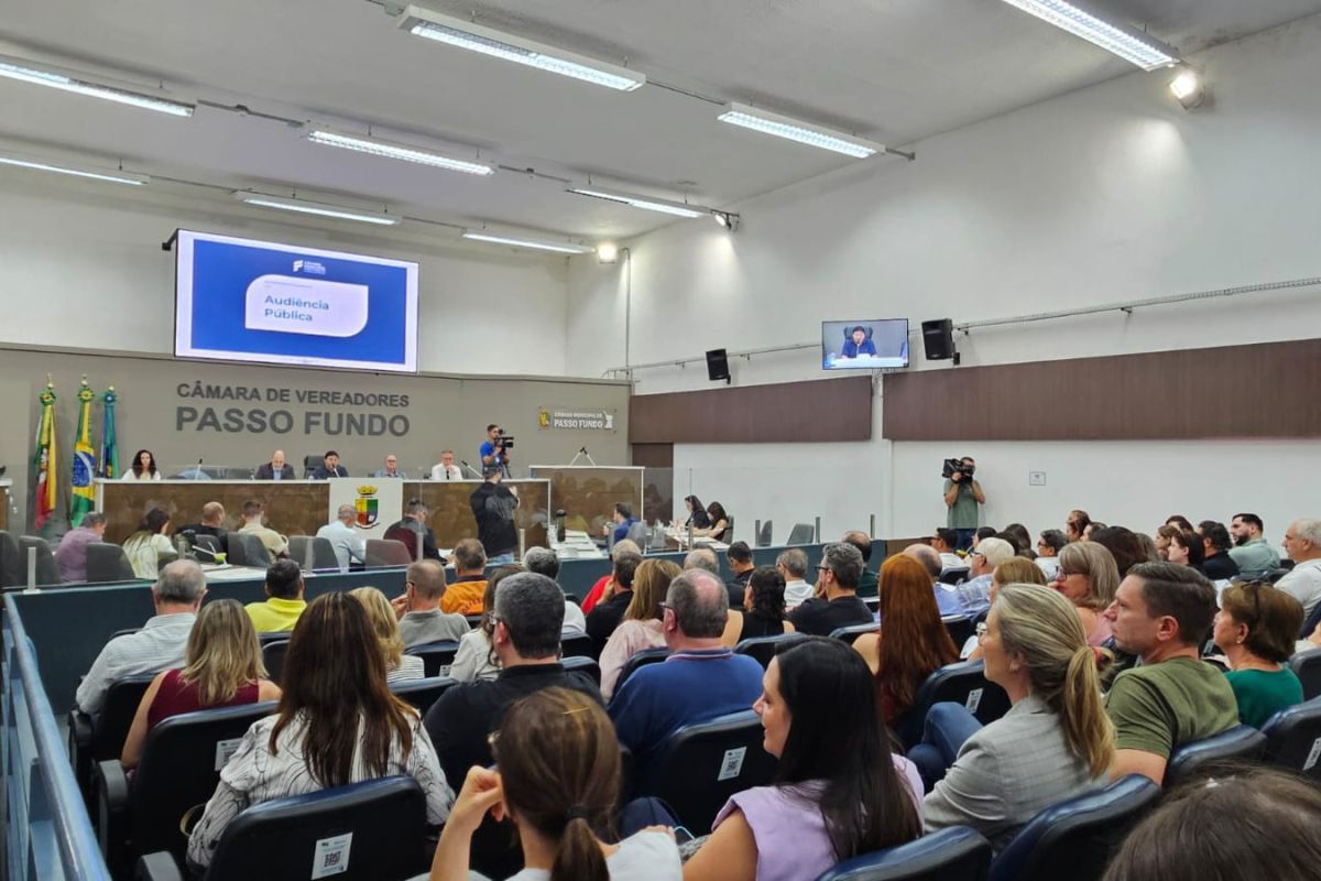 AUDIÊNCIA PÚBLICA DISCUTE IMPLANTAÇÃO DE HOSPITAL UNIVERSITÁRIO EM PASSO FUNDO
