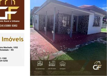 GF INFORMA:  IMÓVEL É IDEAL PARA QUEM BUSCA PÁTIO AMPLO, ÓTIMA POSIÇÃO SOLAR E UMA ESTRUTURA COMPLETA PARA VIVER BEM.