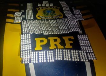 PRF APREENDE 1.400 COMPRIMIDOS DE ANFETAMINA (REBITE) EM CAMINHÃO