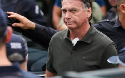 BOLSONARO PEDE AUTORIZAÇÃO AO STF PARA RECEBER LÍDERES DO PL NA PAPUDINHA