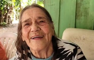 DONA MOCINHA: O SORRISO QUE ILUMINA A INFÂNCIA DE SOLEDADE