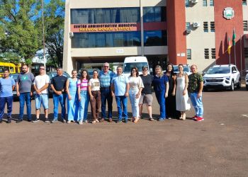 PREFEITURA DE ESPUMOSO ENTREGA NOVOS VEÍCULOS PARA SAÚDE E EDUCAÇÃO ADQUIRIDOS COM RECURSOS PRÓPRIOS